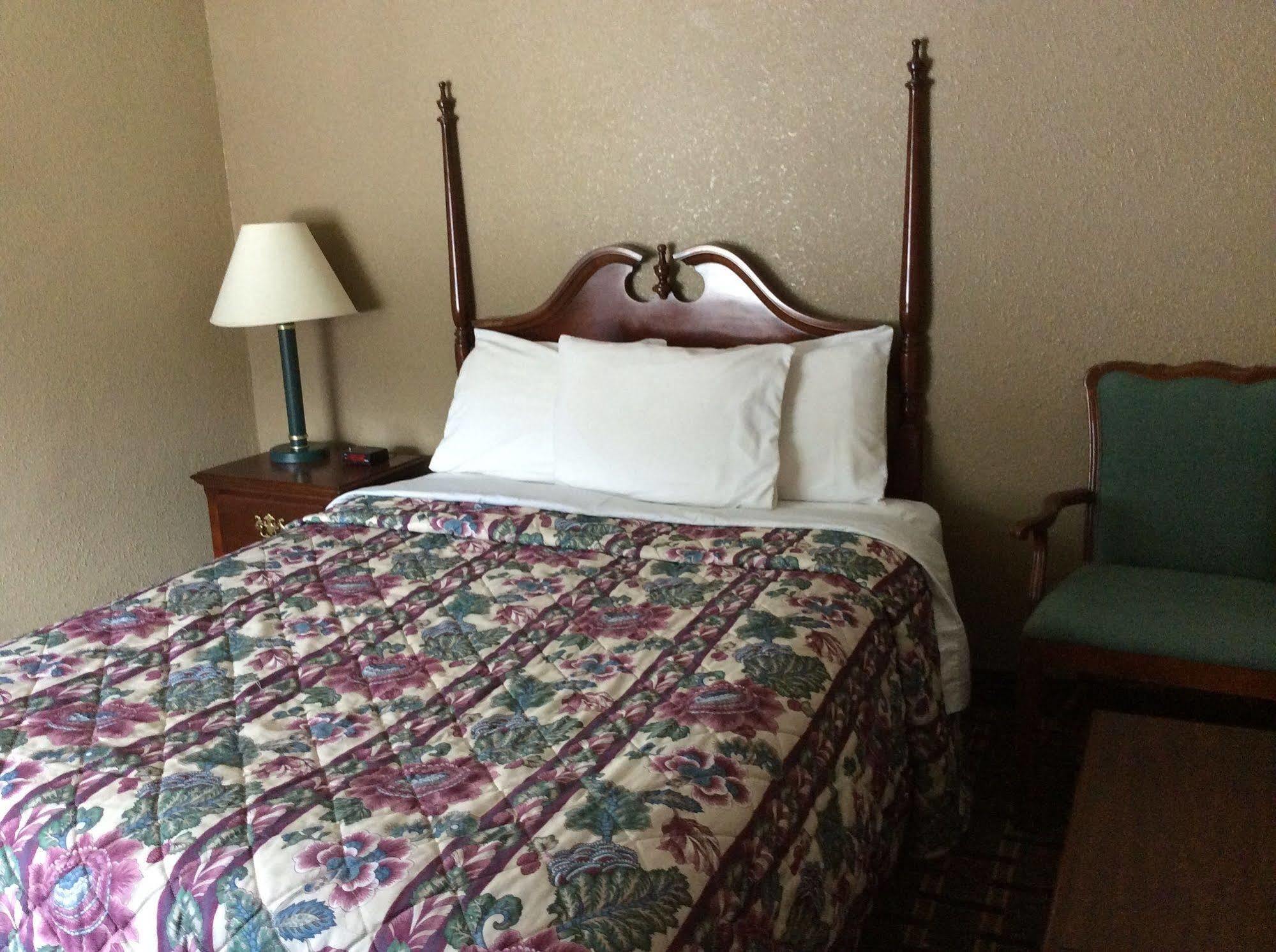 Middlebury Sweets Motel Ngoại thất bức ảnh